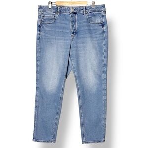 American Eagle Tomgirl Jeans 18‎ stretch light wash relaxed fit high rise waist